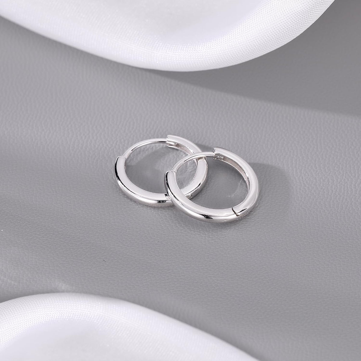 925 Sterling Silver Small round Hoop Earrings for Women Teen Girls Huggie Hoop Earrings Minimalist Hoop Earrings