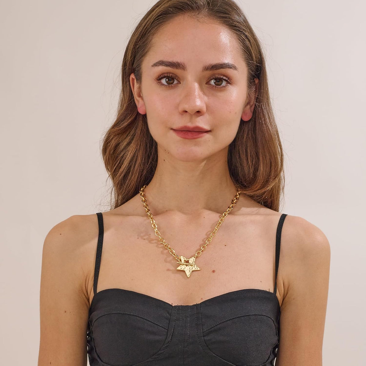 Gold Hammered Star Chunky Necklaces for Women Vintage Jewelry