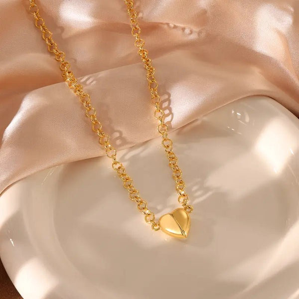 14K Gold Plated Magnetic Heart Necklace for Women - KARMARKA