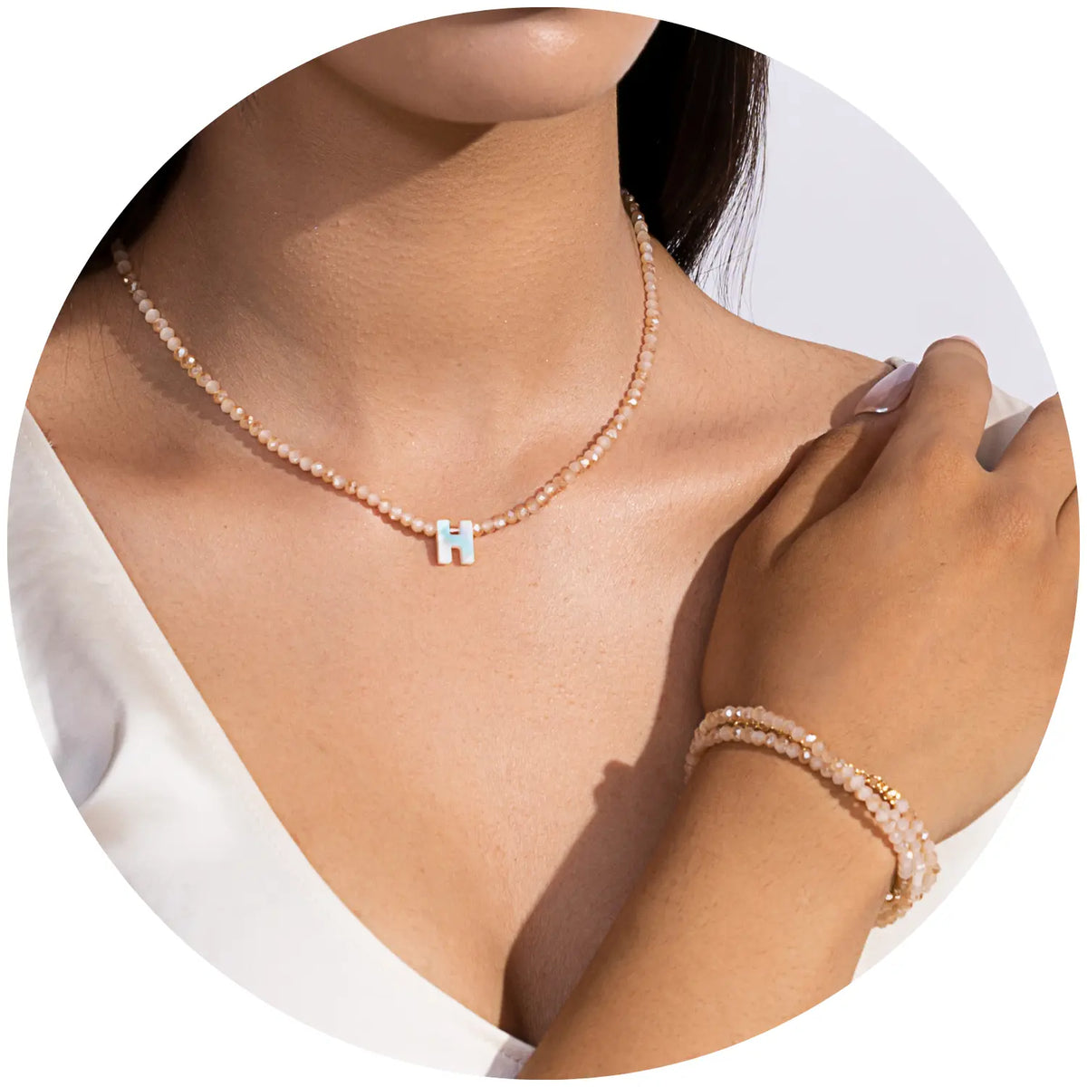 Pendant Necklaces for Women Initial Choker Necklace Beaded Shell Letter Bracelet Trendy Tiny A-Z Simple Jewelry