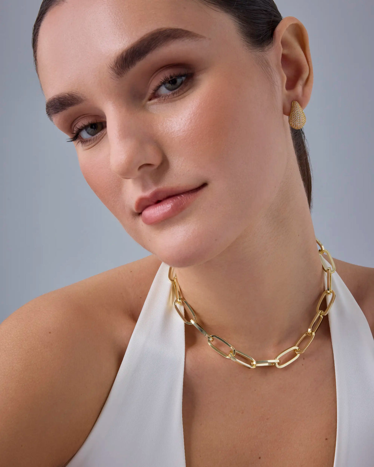 PAVOI 14K Gold Plated Chunky Chain Choker Necklaces for Women - Gold Statement Graduated Link Chain Necklace - Bold Oval Link Barbell Links Paperclip Chains