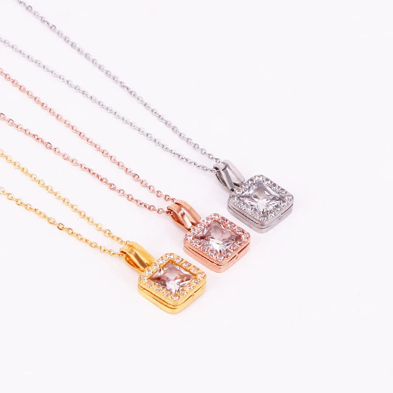 Small and Exquisite Super Shiny Crystal Pendant Necklaces Inlaid with a Circle of Zircon Titanium Steel Women Love Necklaces