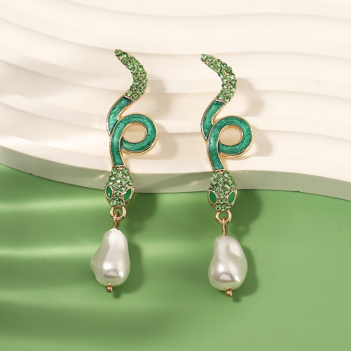 Baroque Pearl Snake Earrings, Serpent Dangle Earrings for Women, Bohemian Snake Animal Vacation Earrings, Cute Snake Statement Earrings Summer Boho Jewelry, Green Snake Drop Earrings for Ladies