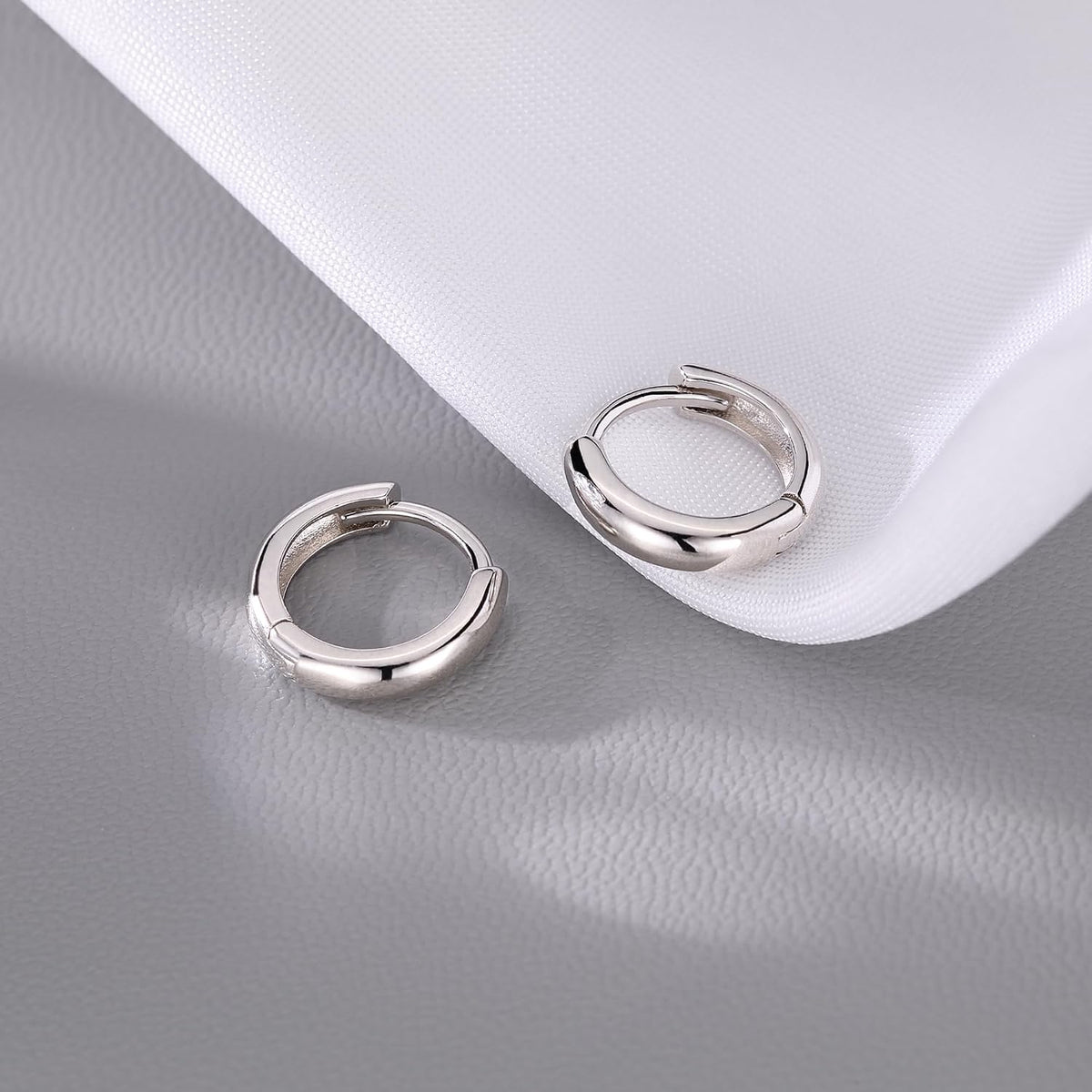 925 Sterling Silver Small round Hoop Earrings for Women Teen Girls Huggie Hoop Earrings Minimalist Hoop Earrings
