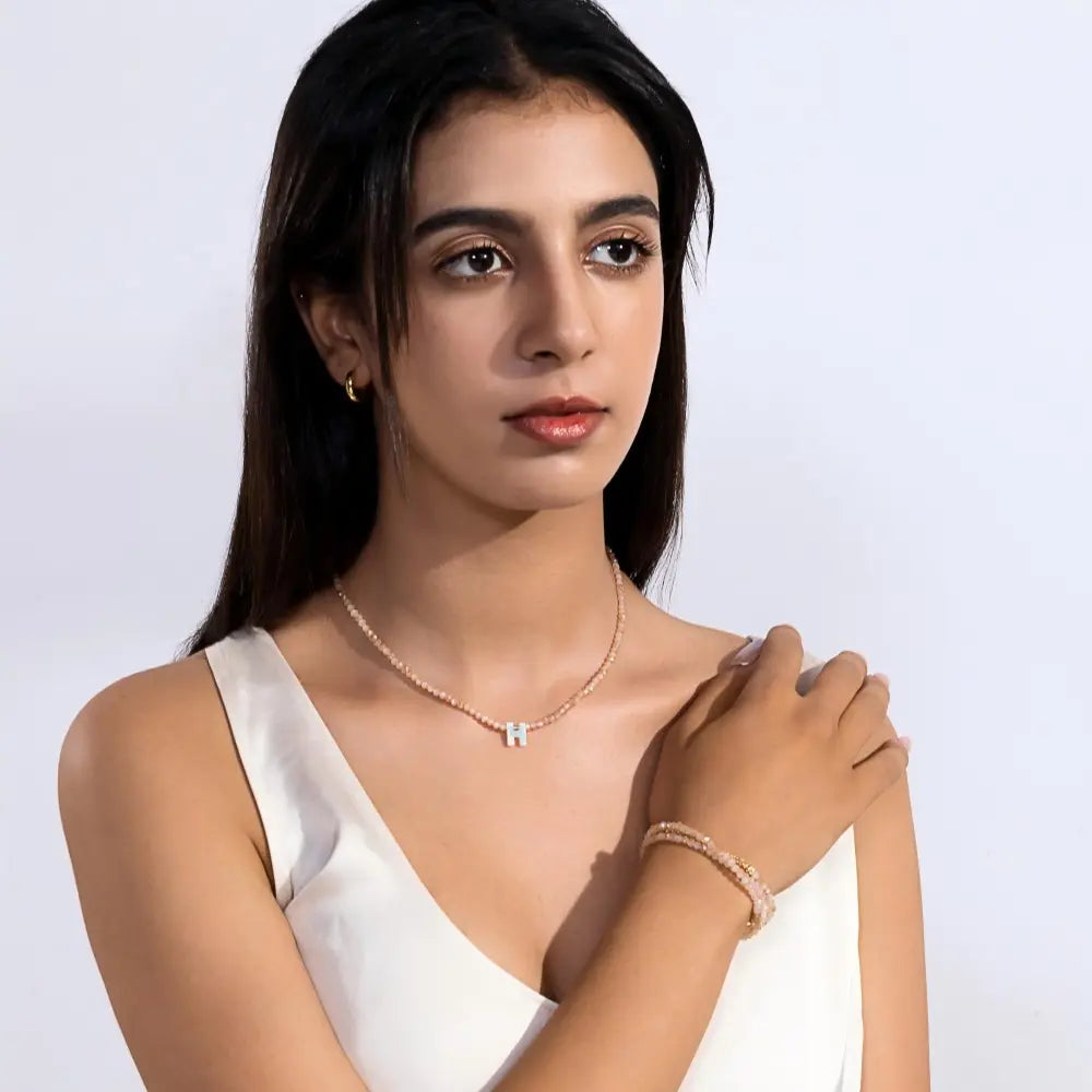 Pendant Necklaces for Women Initial Choker Necklace Beaded Shell Letter Bracelet Trendy Tiny A-Z Simple Jewelry