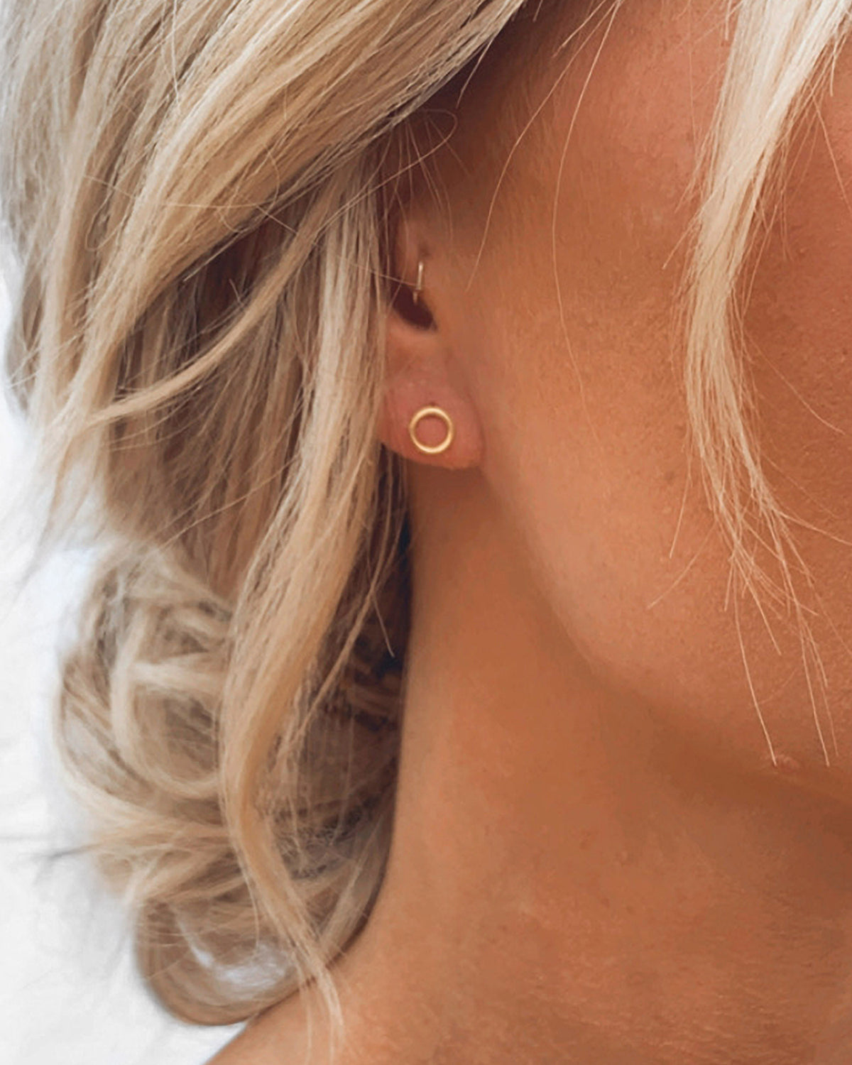 Open Circle Stud Earrings • Minimalist Earrings • Open Circle Earrings • Dainty Earrings • Circle Earrings • Stud Earrings