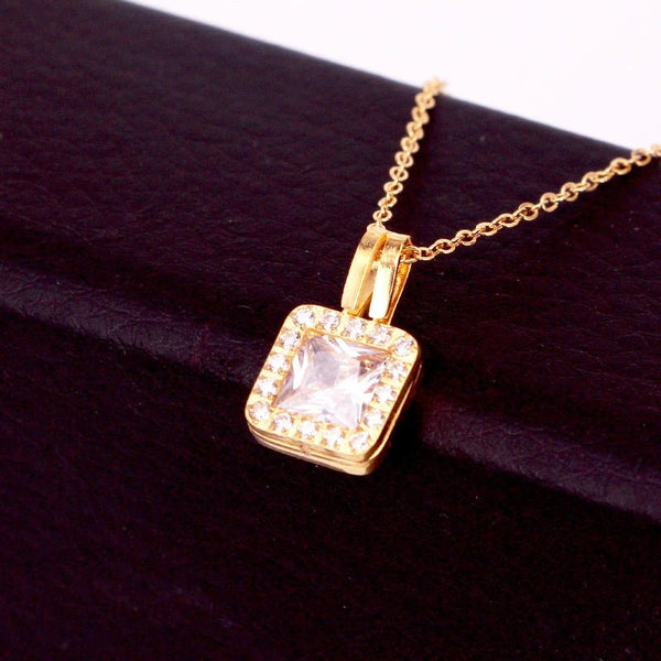 Small and Exquisite Super Shiny Crystal Pendant Necklaces Inlaid with a Circle of Zircon Titanium Steel Women Love Necklaces - KARMARKA